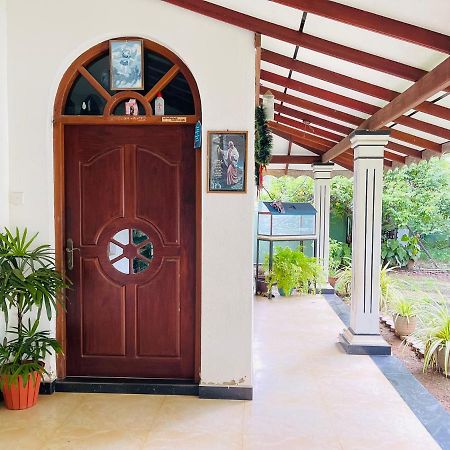 Shalomi'S Villa & Happy Home Negombo Bagian luar foto